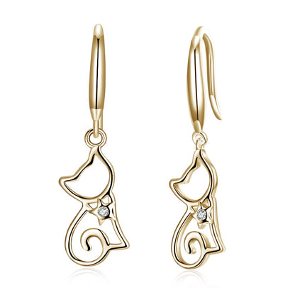 Rockyu 猫モチーフ シルバー925 フックピアス｜キュートで軽やかなレディースアクセ