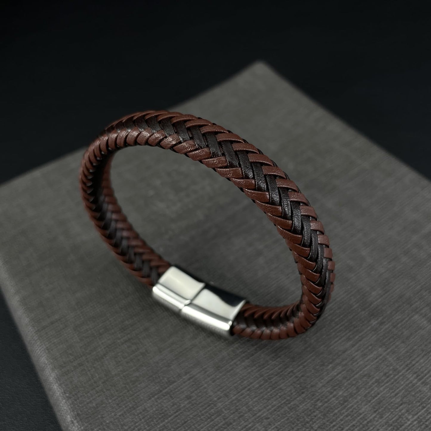 Rockyu ブラウン編み込みレザーブレスレット メンズ マグネット式
