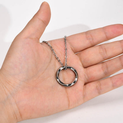 Rockyu メンズ リングネックレス｜ヴァイキング風メビウスデザイン｜ステンレス製 チェーン60cm 金属アレルギー対応 4色展開