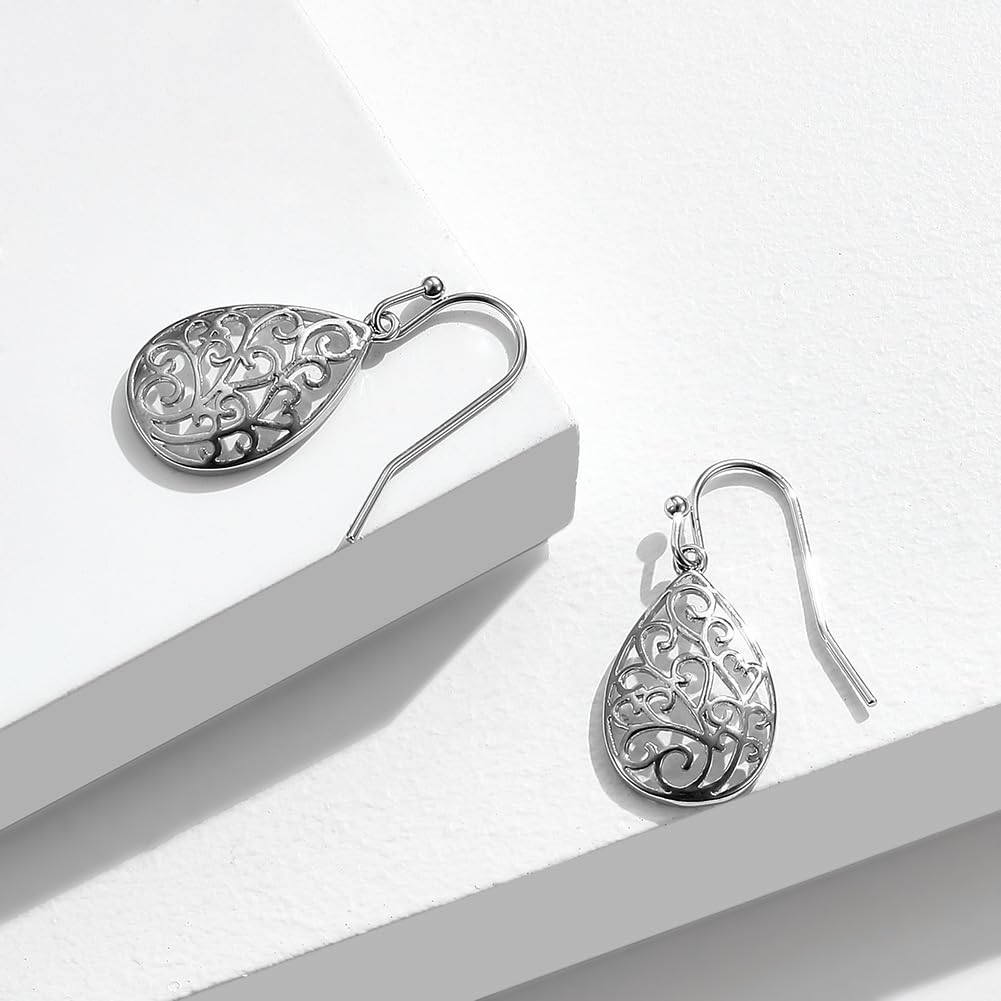 Rockyu ピアス レディース ゴールド シルバー 心形 フック ハートピアス 揺れる 透かし彫り ステンレス 友達 誕生日 パーティー ギフト おしゃれ アクセサリー (雫)