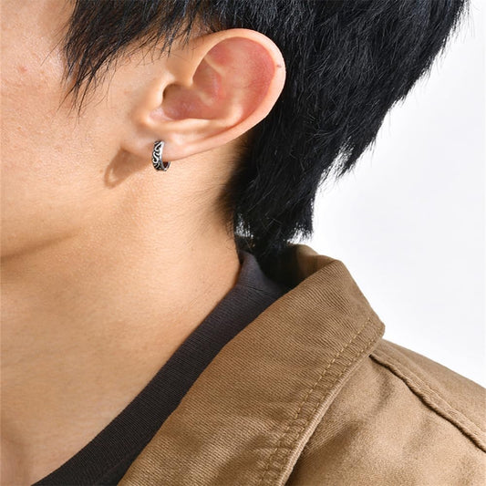 Rockyu メンズ フープピアス シルバー ステンレス 彫刻デザイン 片耳用 小さめ 金属アレルギー対応