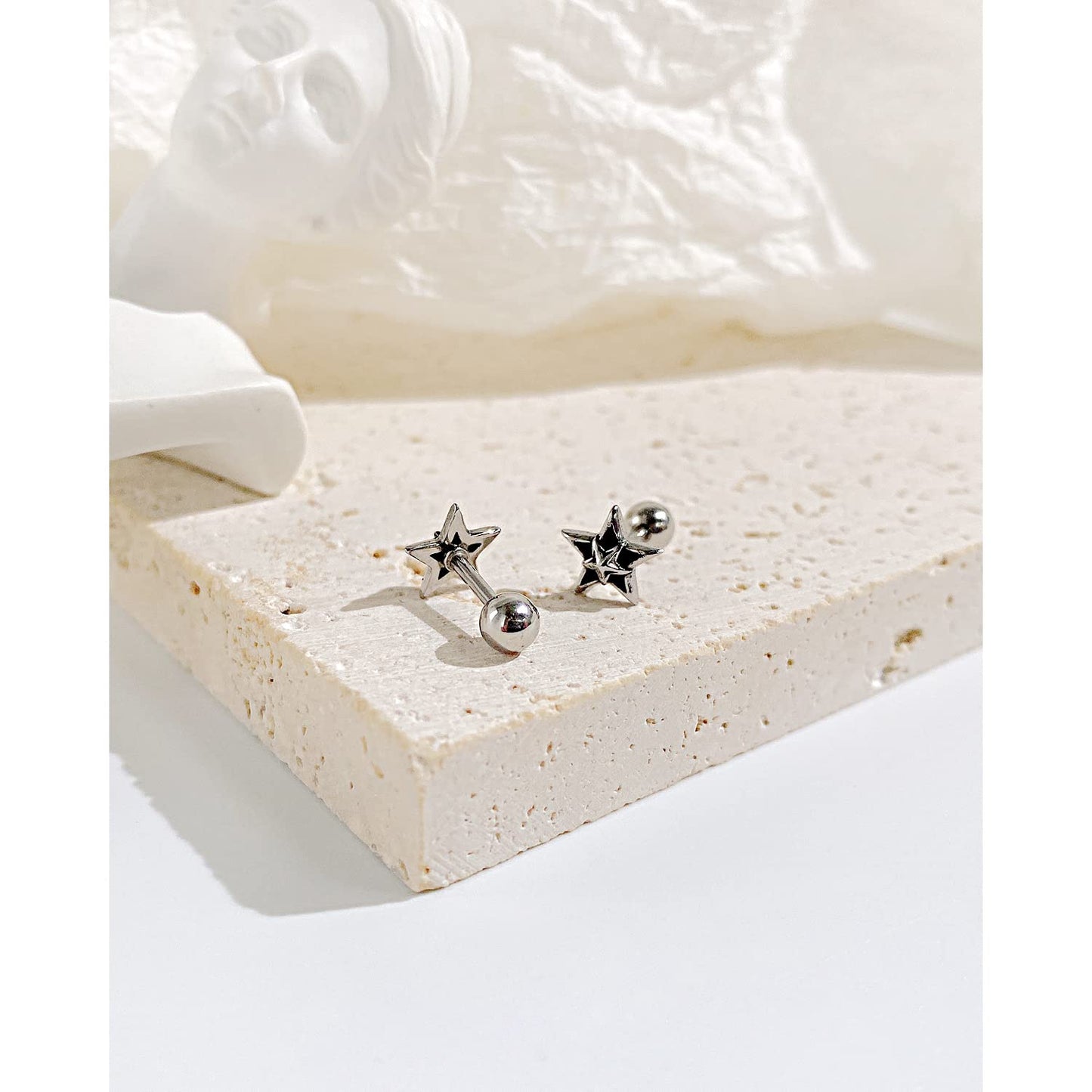 Rockyu ピアス メンズ レディース 五芒星 シルバー ブラック 星モチーフ チタン製 金属アレルギー対応