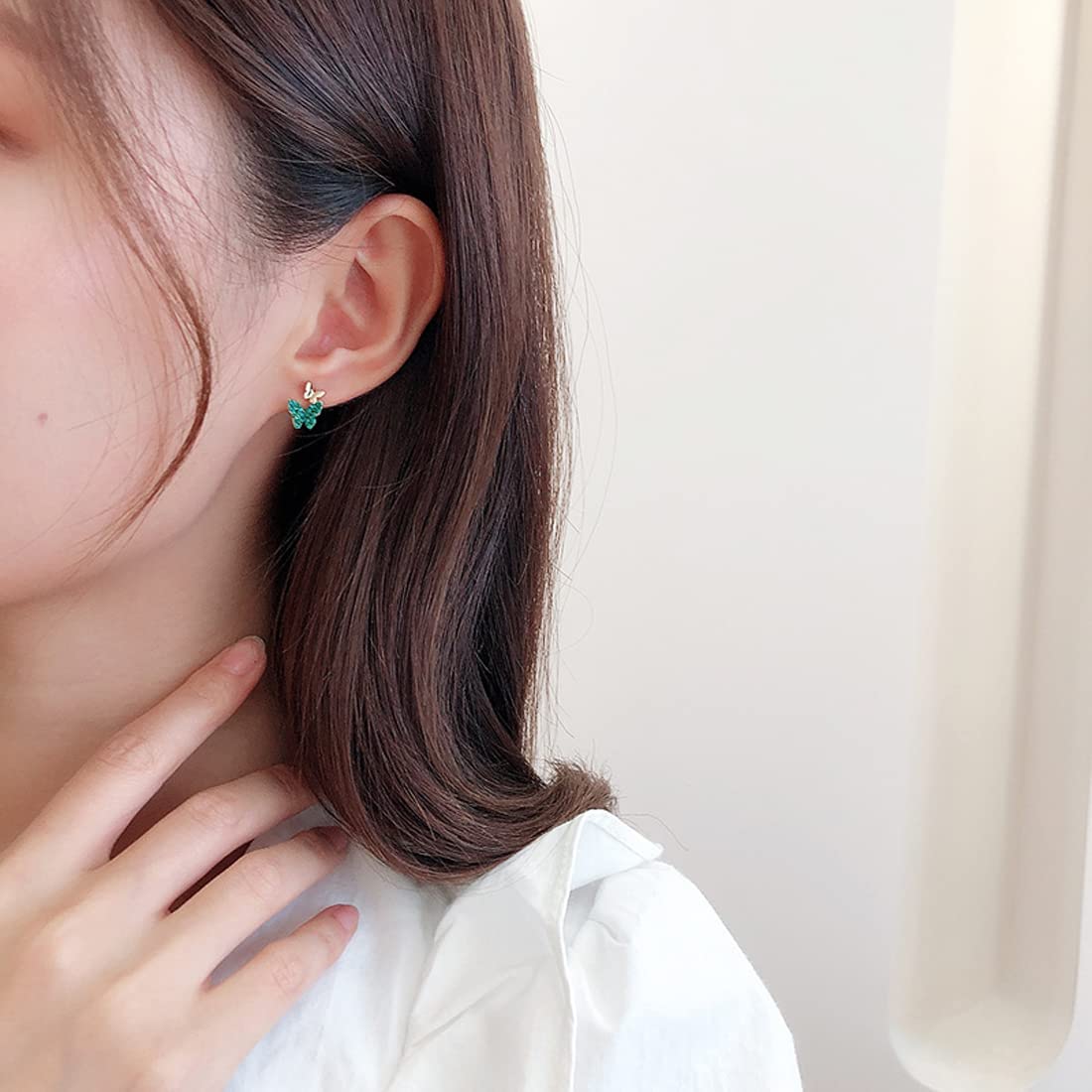 Rockyu バタフライピアス｜ジルコニア輝く小さめ蝶々デザイン レディーススタッド