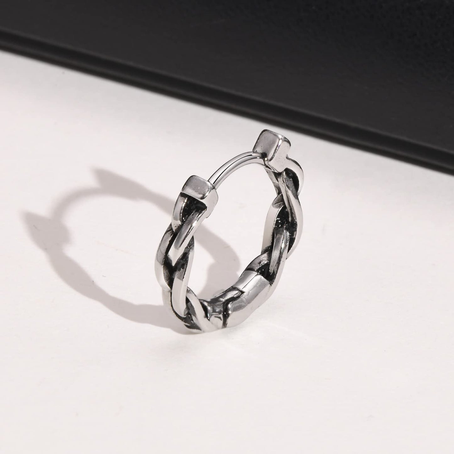 Rockyu メンズ ピアス シルバー ツイストデザイン フープピアス ステンレス鋼 金属アレルギー対応