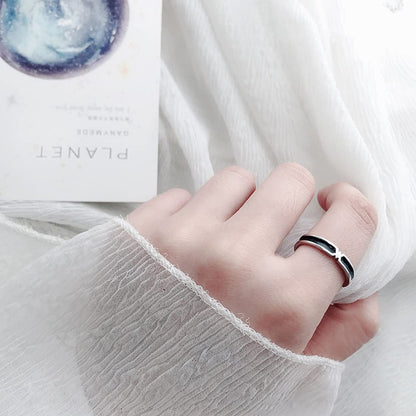 Rockyu ペアリング 2個セット フリーサイズ 純銀製 S925 モダンVラインデザイン 結婚・婚約指輪