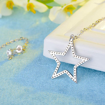 スター×ジルコニアピアス｜シルバーチェーンで揺れる五芒星デザイン｜アレルギー対応