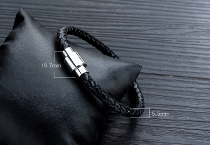 Rockyu ブレスレット メンズ レザー編み込み ステンレス留め具 シンプル おしゃれ ブラックバングル
