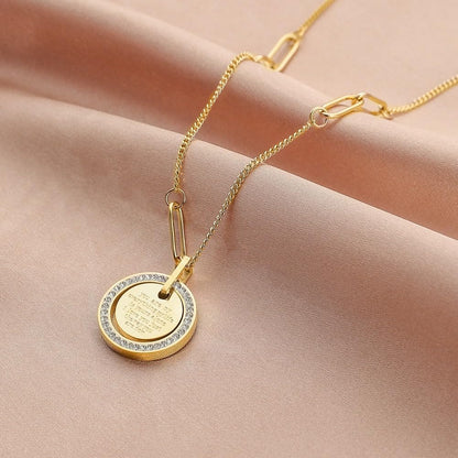 Rockyu レディースコインネックレス ゴールド 貝母風 円形ペンダント Mモチーフ ステンレス製 鎖骨チェーン 記念日 プレゼント