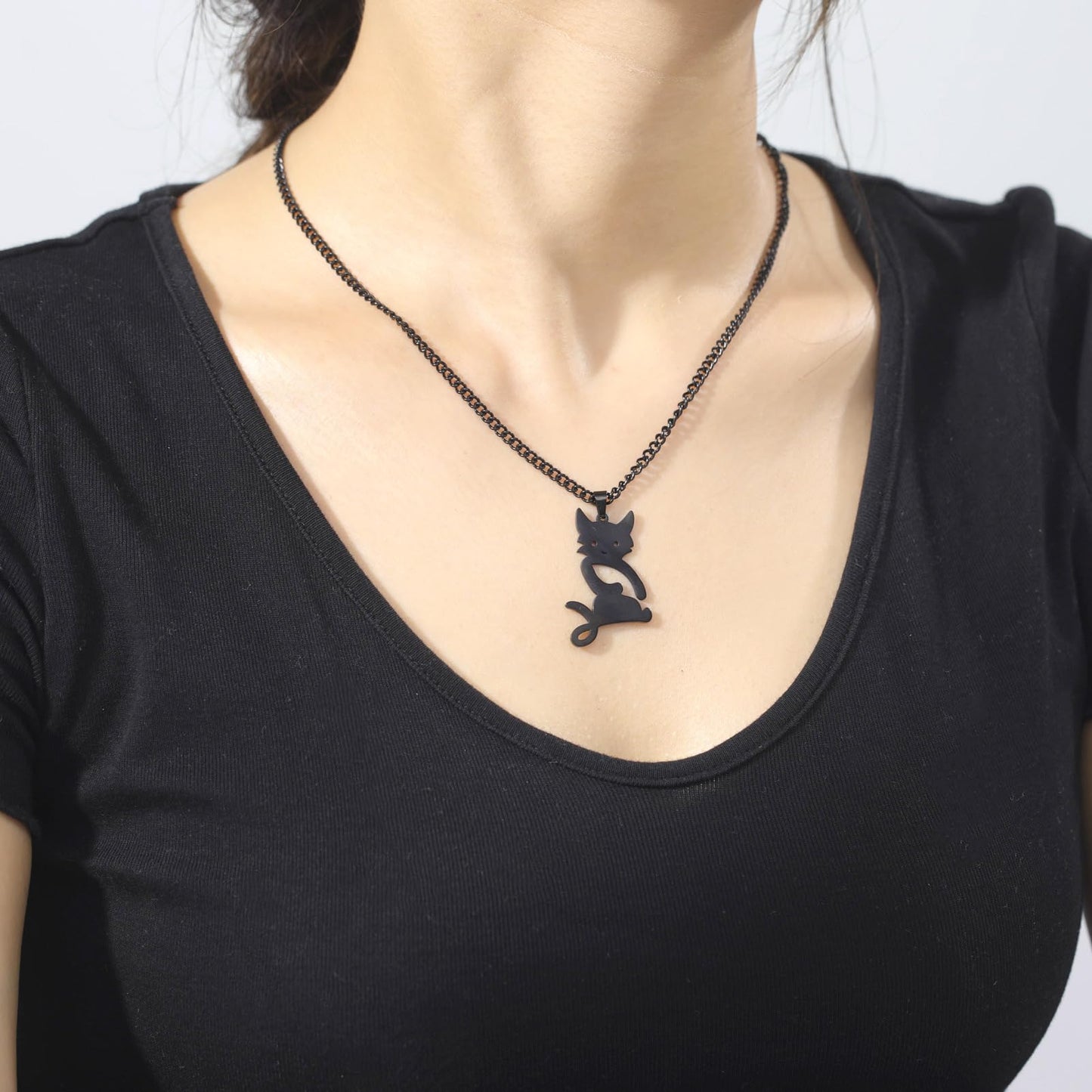 Rockyu 猫ネックレス レディース ステンレス製 シンプル 黒猫ペンダント 金属アレルギー対応