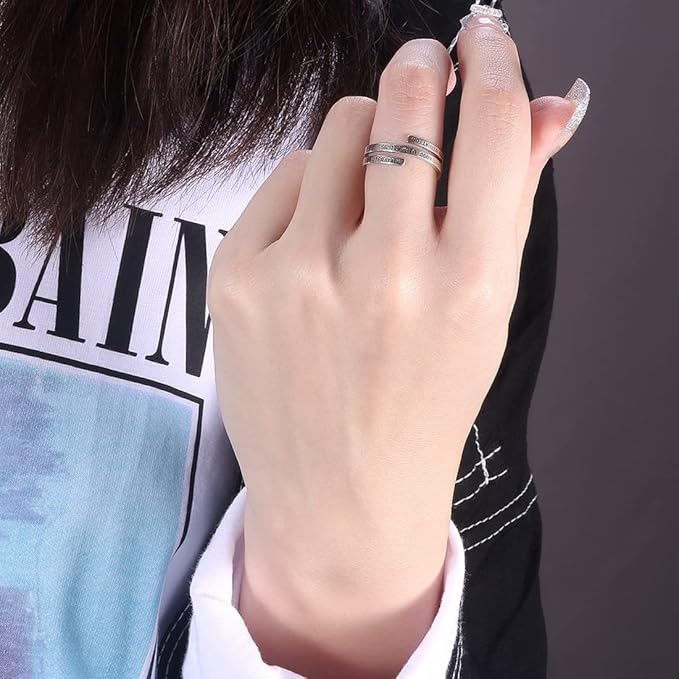 Rockyu s925シルバー 螺旋リング 英字レタリング「GOOD VIBRATIONS」デザイン