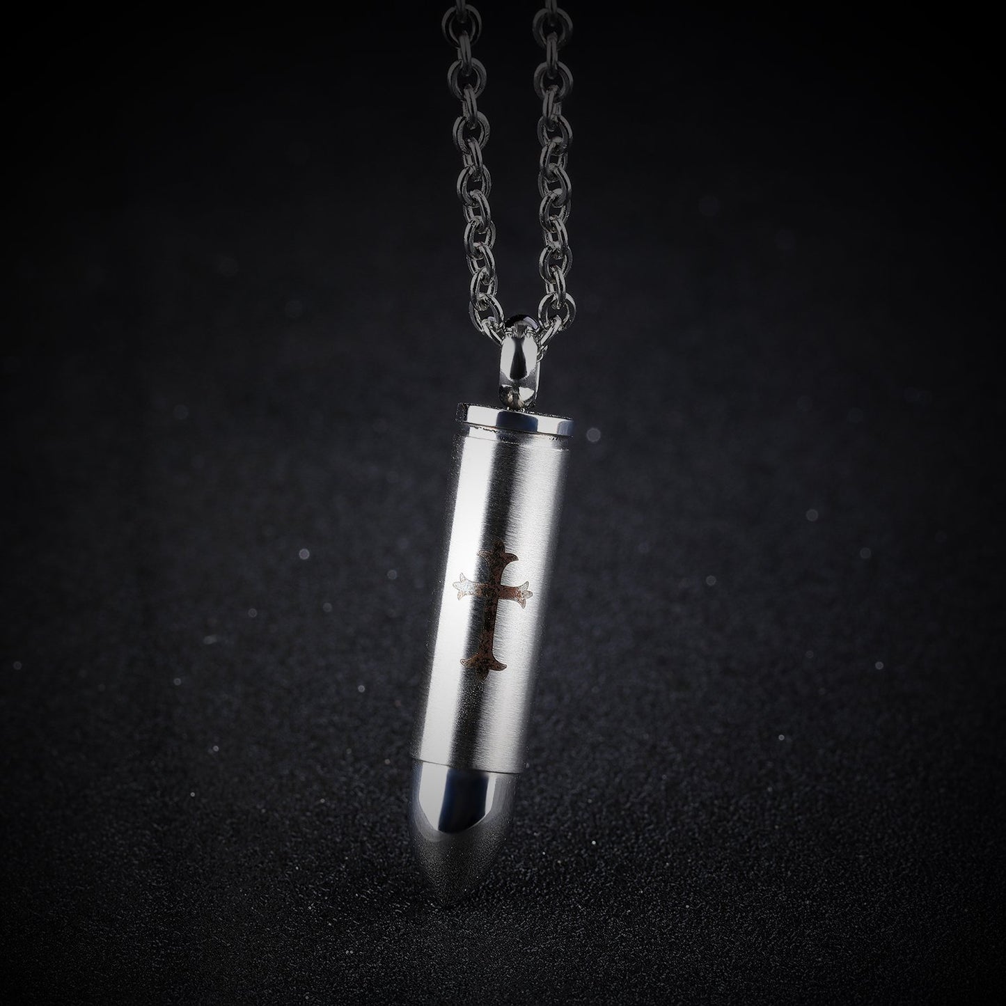 Rockyu 薬ケースネックレス メンズ ステンレス製 弾丸モチーフ 十字架刻印付き