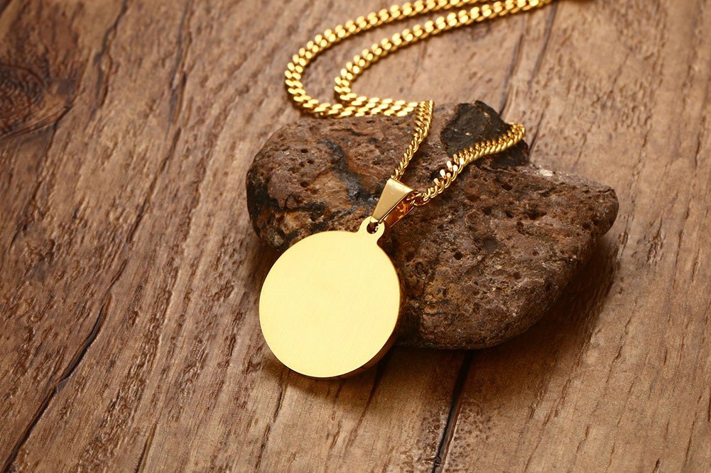 Rockyu 真経ラウンドコインネックレス【18金仕上げ・メンズペンダント】