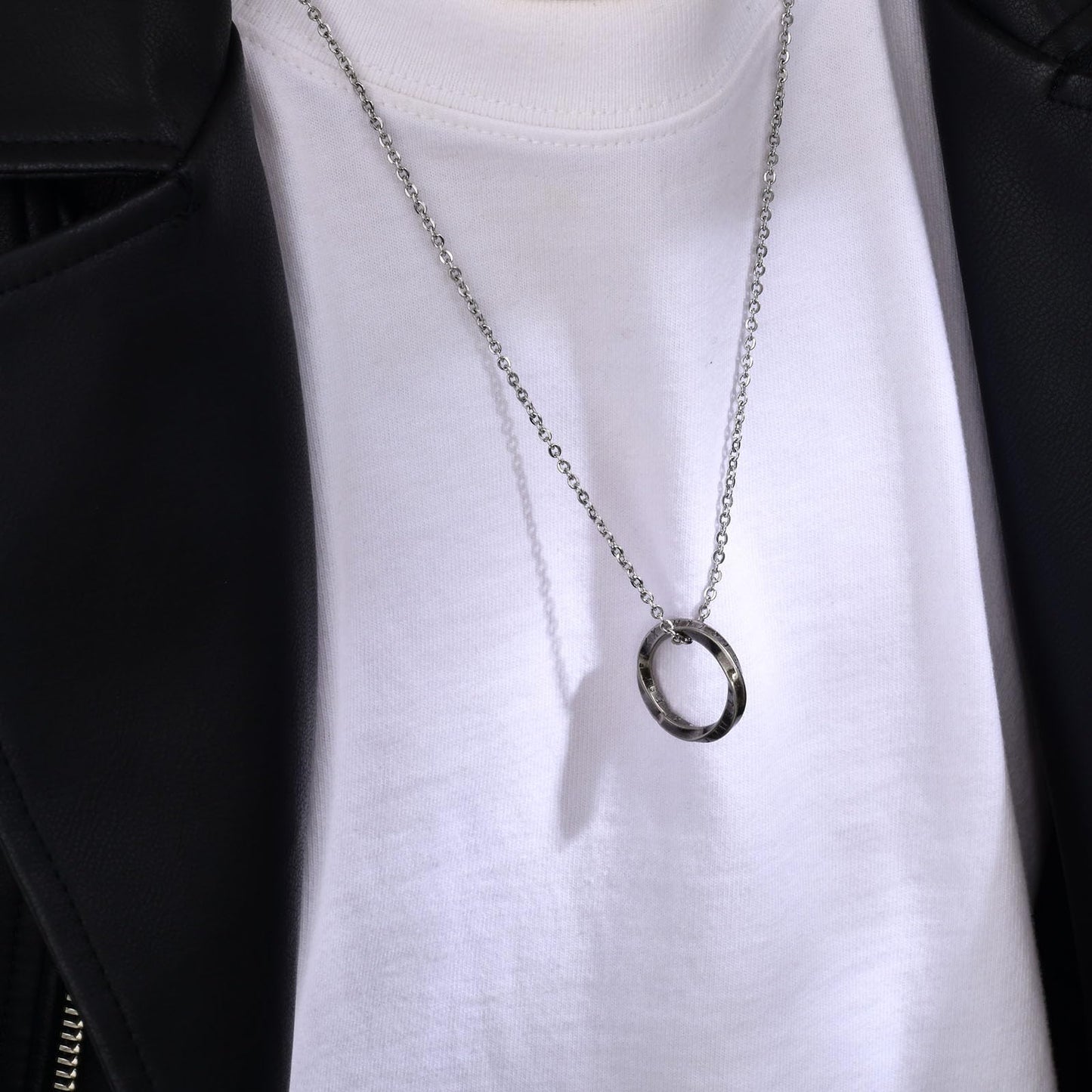 Rockyu メンズ リングネックレス｜ヴァイキング風メビウスデザイン｜ステンレス製 チェーン60cm 金属アレルギー対応 4色展開