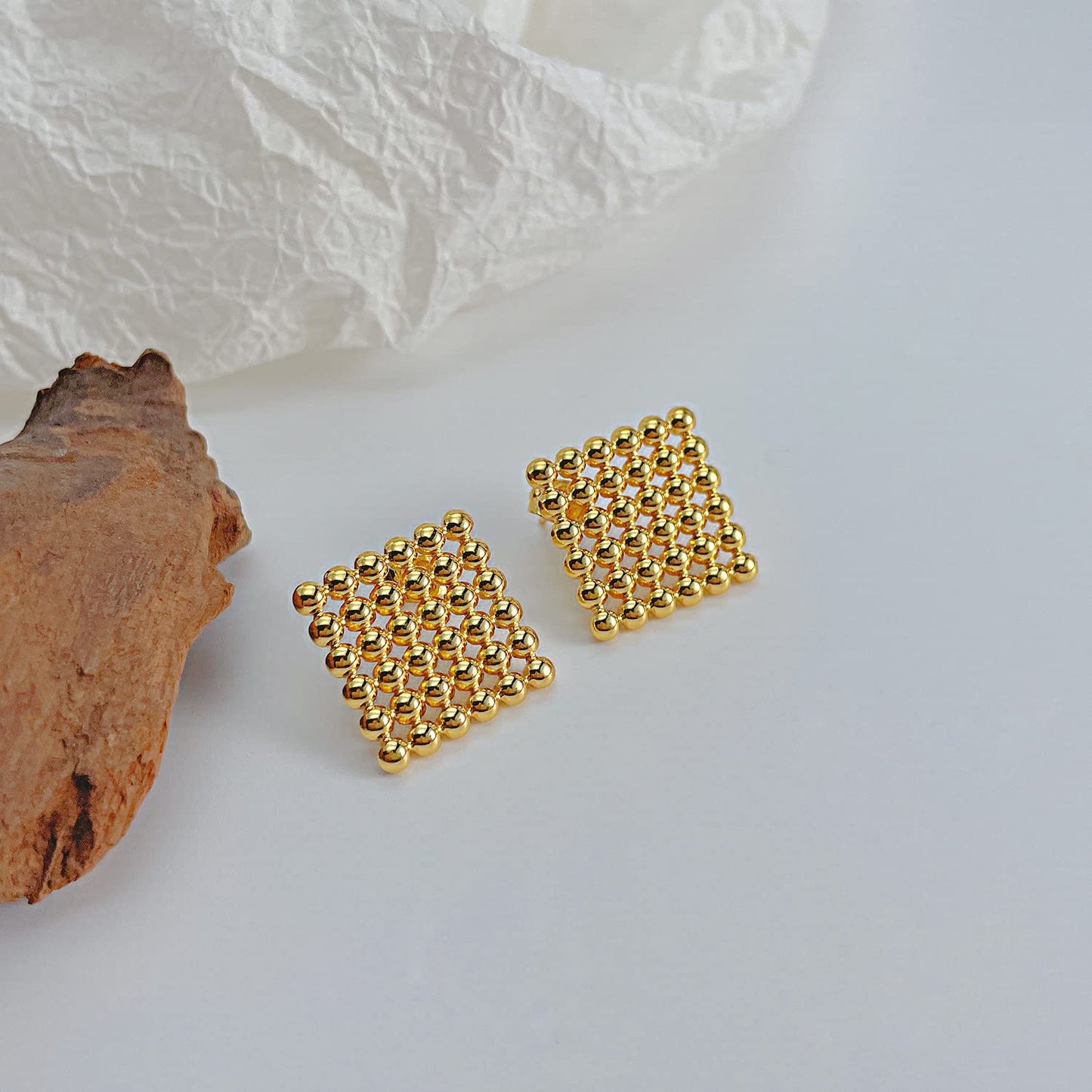 Rockyu ピアス レディース ゴールド ビーズデザイン ステンレス鋼 金属アレルギー対応 スタッドピアス 四角・三角・ハート 18Kメッキ