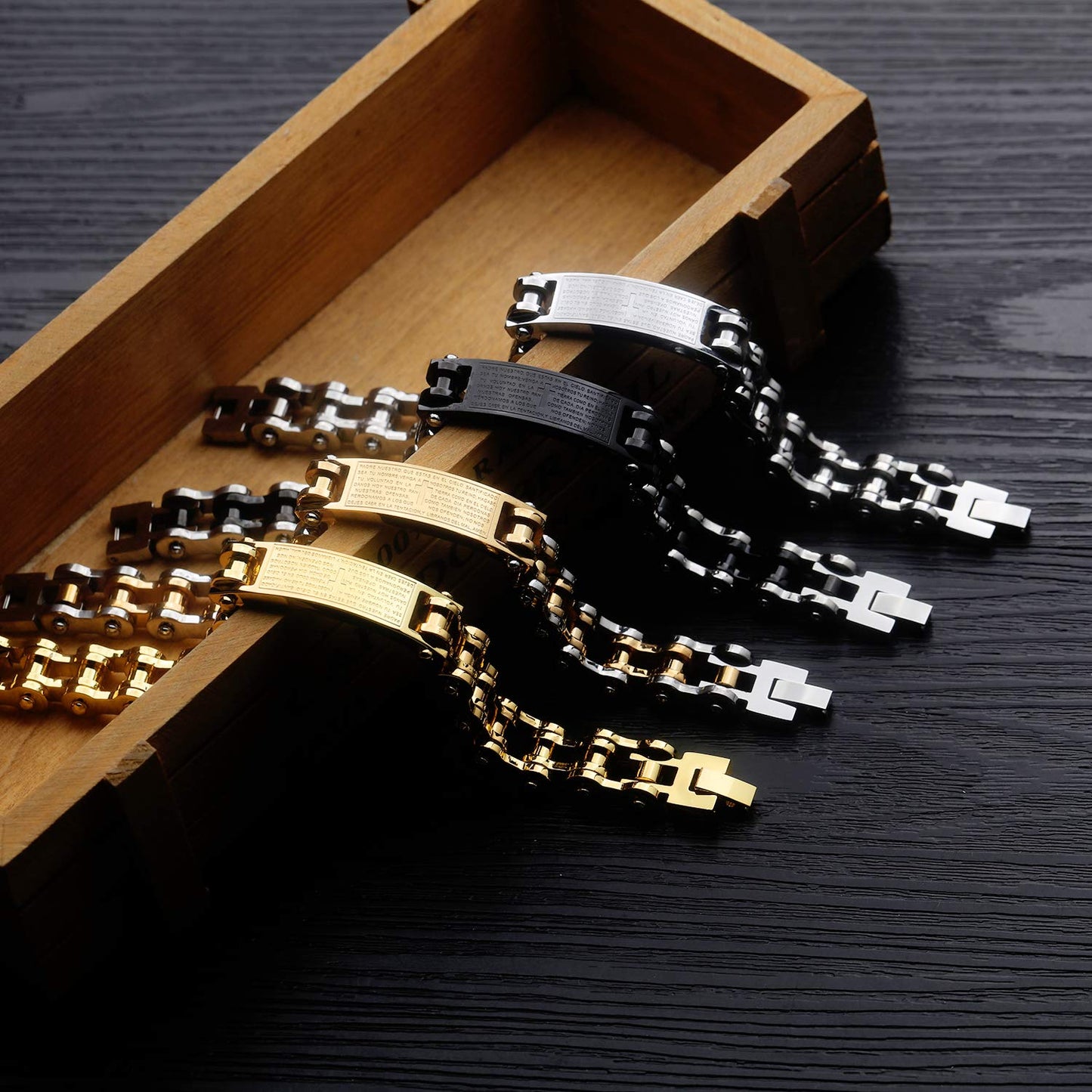 Rockyu メンズブレスレット 自転車チェーン風 ゴールド チタン製 プレート刻印 十字架 真言入り ハワイアン風 パーティーアクセサリー