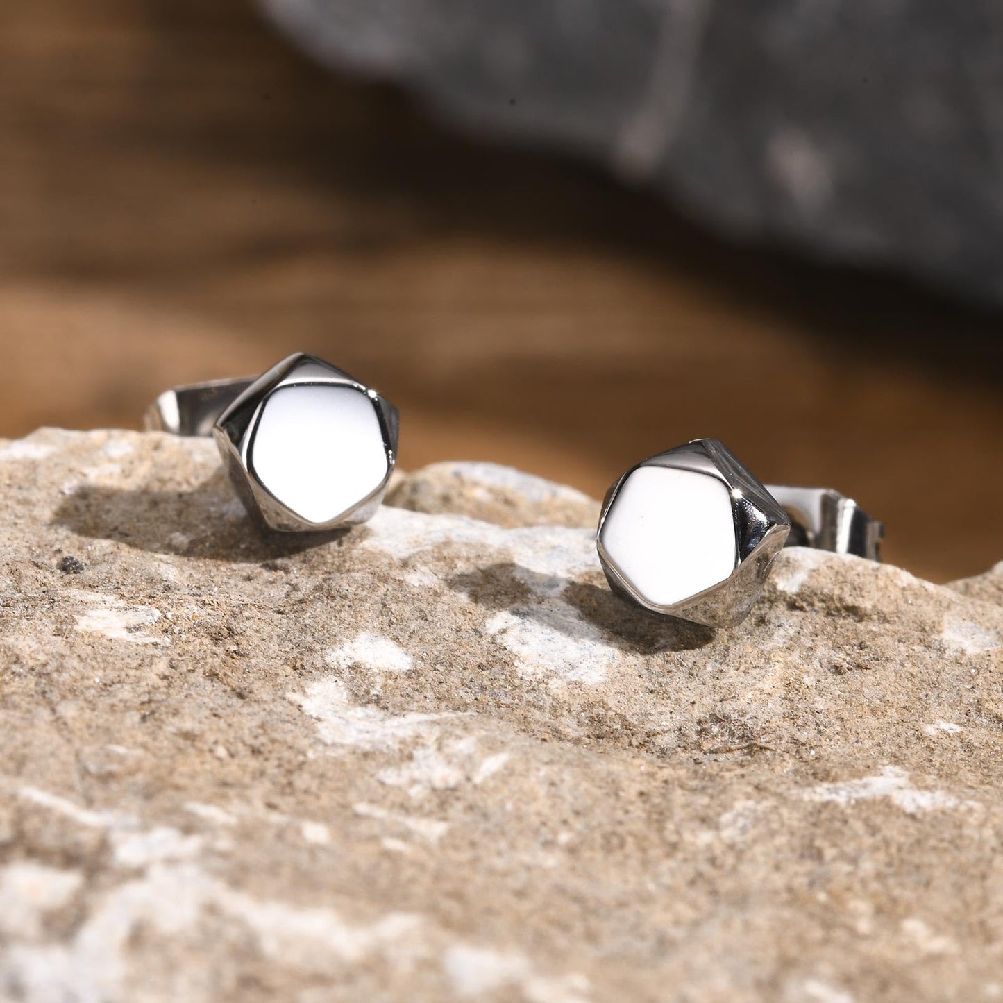 Rockyu メンズ ピアス ステンレス 多面カット シンプルデザイン ブラック 金属アレルギー対応