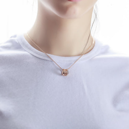 Rockyu ジュエリー 三連リング ネックレス レディース チタン製 ローズゴールド × ジルコン ペンダント