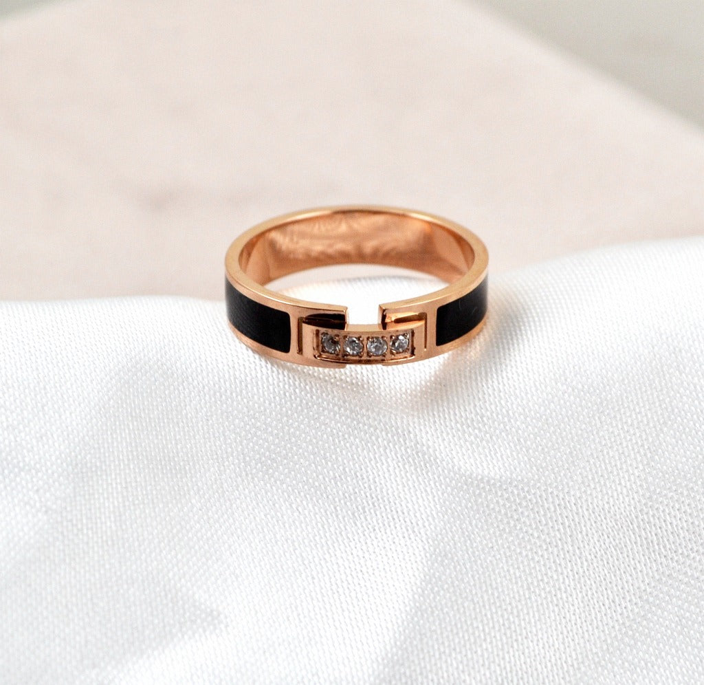 Rockyu ステンレスリング レディース ピンクゴールド ジルコニア×ブラック 5mm幅 指輪