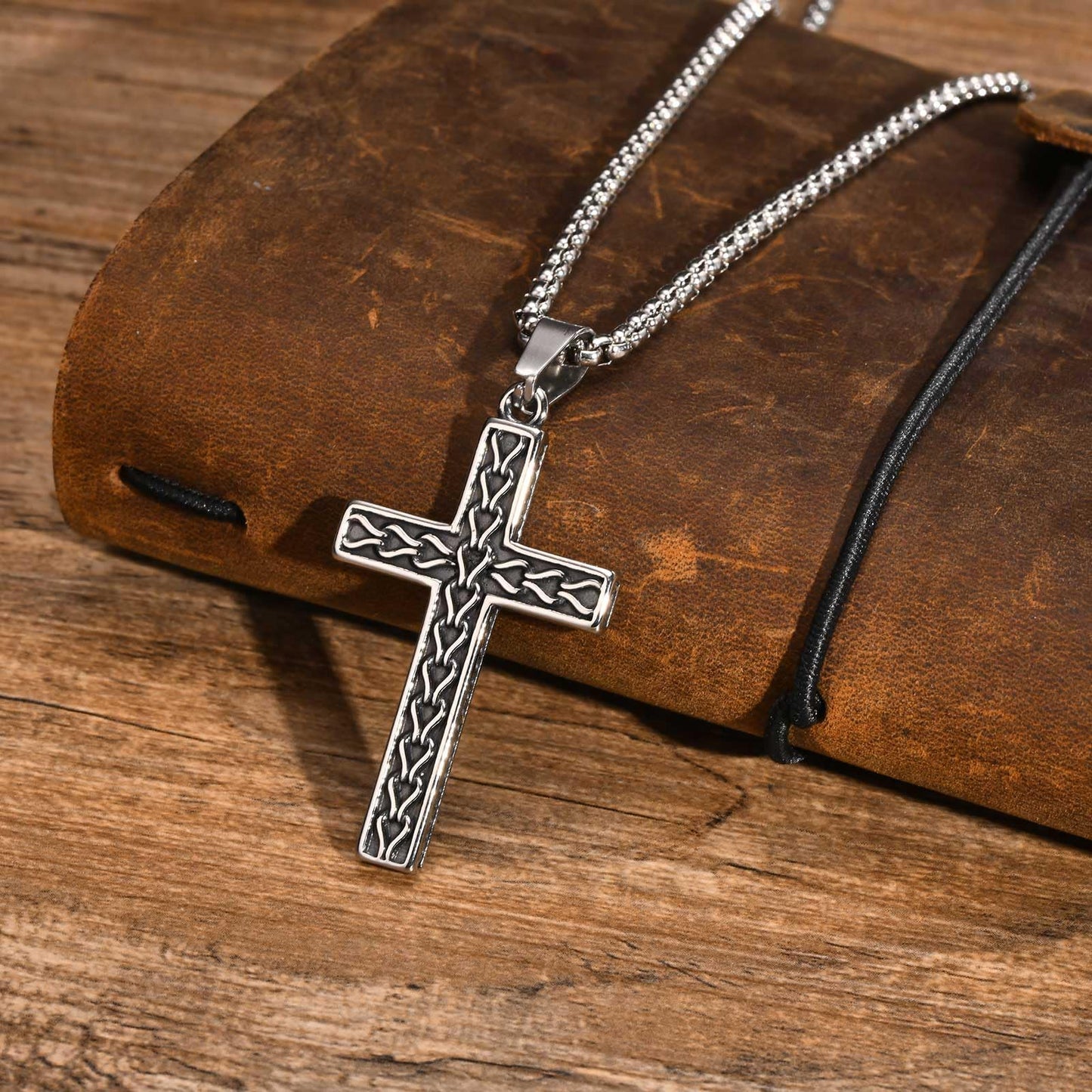 Rockyu ステンレス ヴィンテージクロス メンズネックレス ペンダント