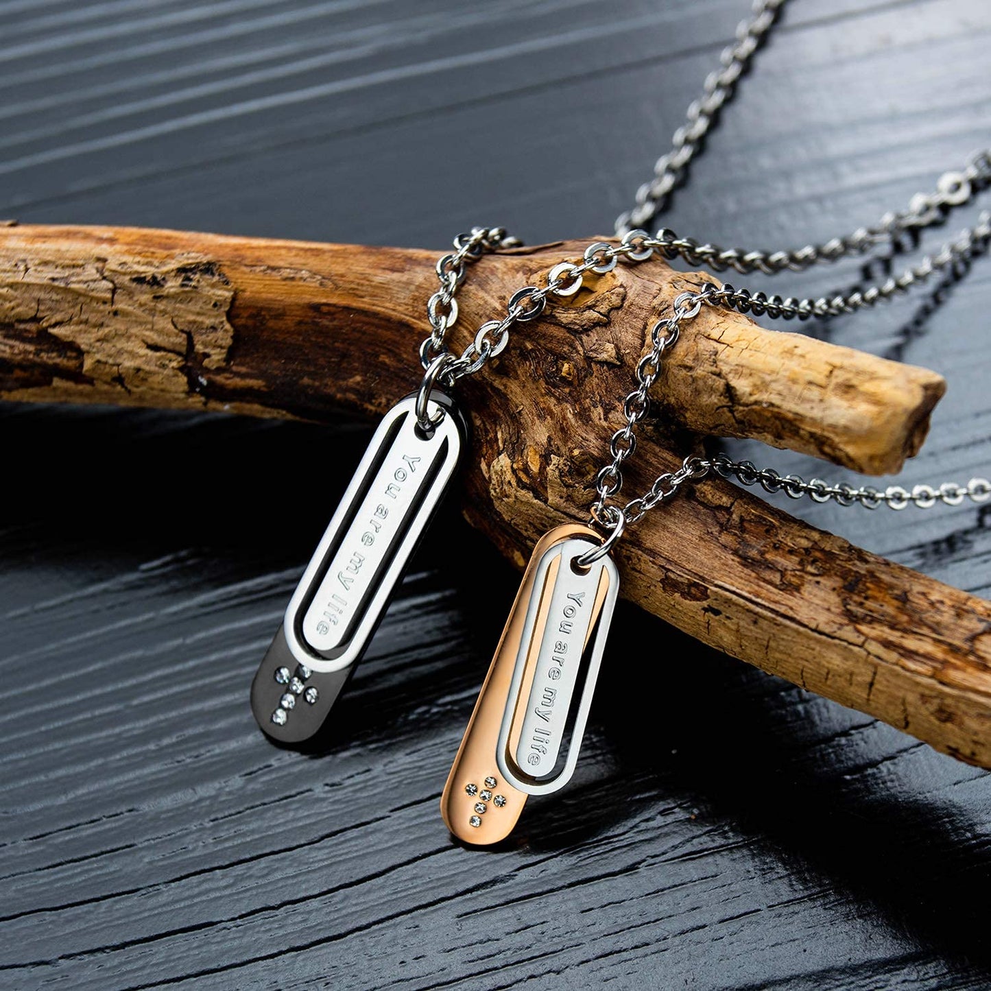 Rockyu ペアネックレス ステンレス＆ローズゴールド “You are my life” ジルコニア刻印入り チェーン付き