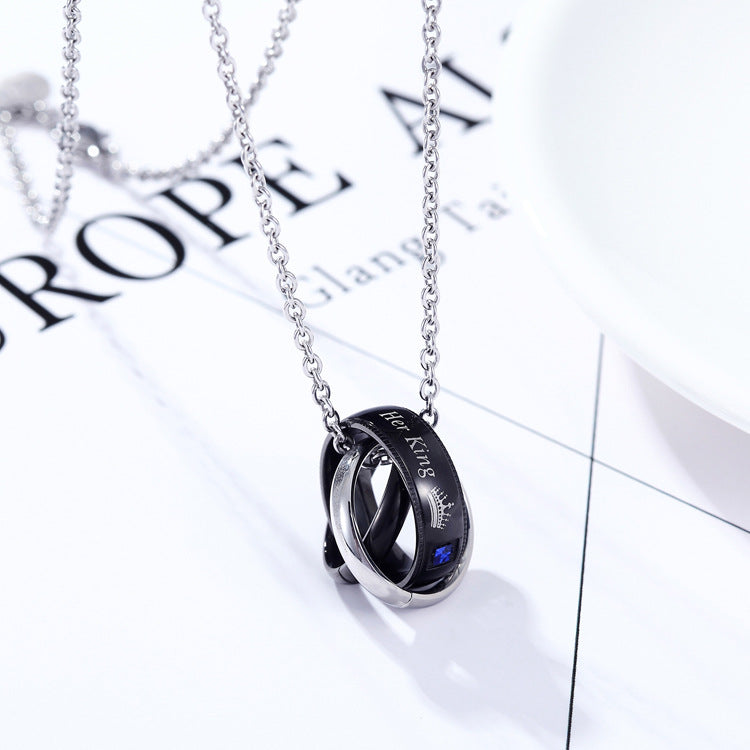 Rockyu Her King & His Queen ペアネックレス｜ステンレススチールリングペンダント｜カップルジュエリー