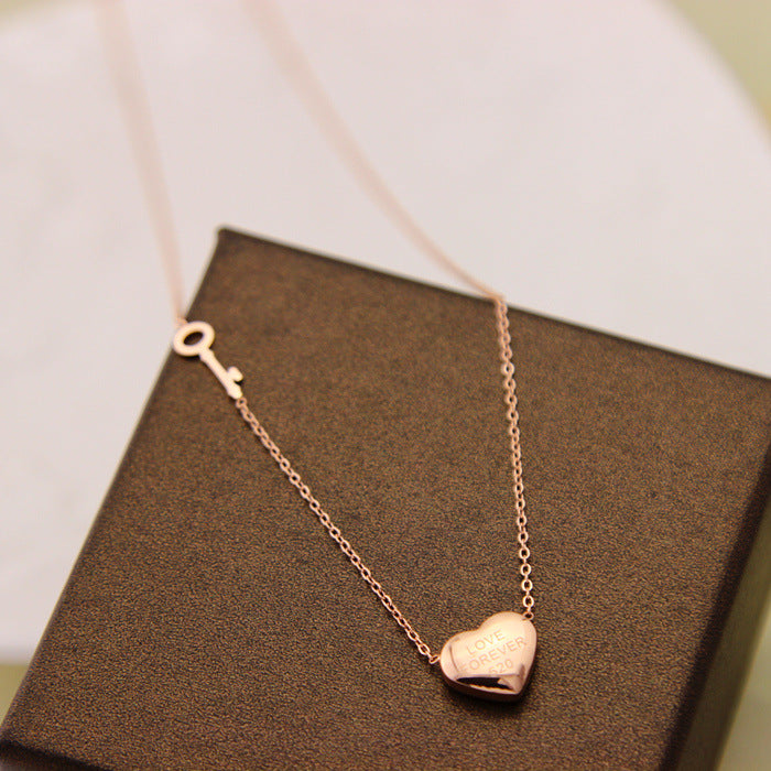 LOVE FOREVERハートネックレス｜ローズゴールドの鍵付きペンダント