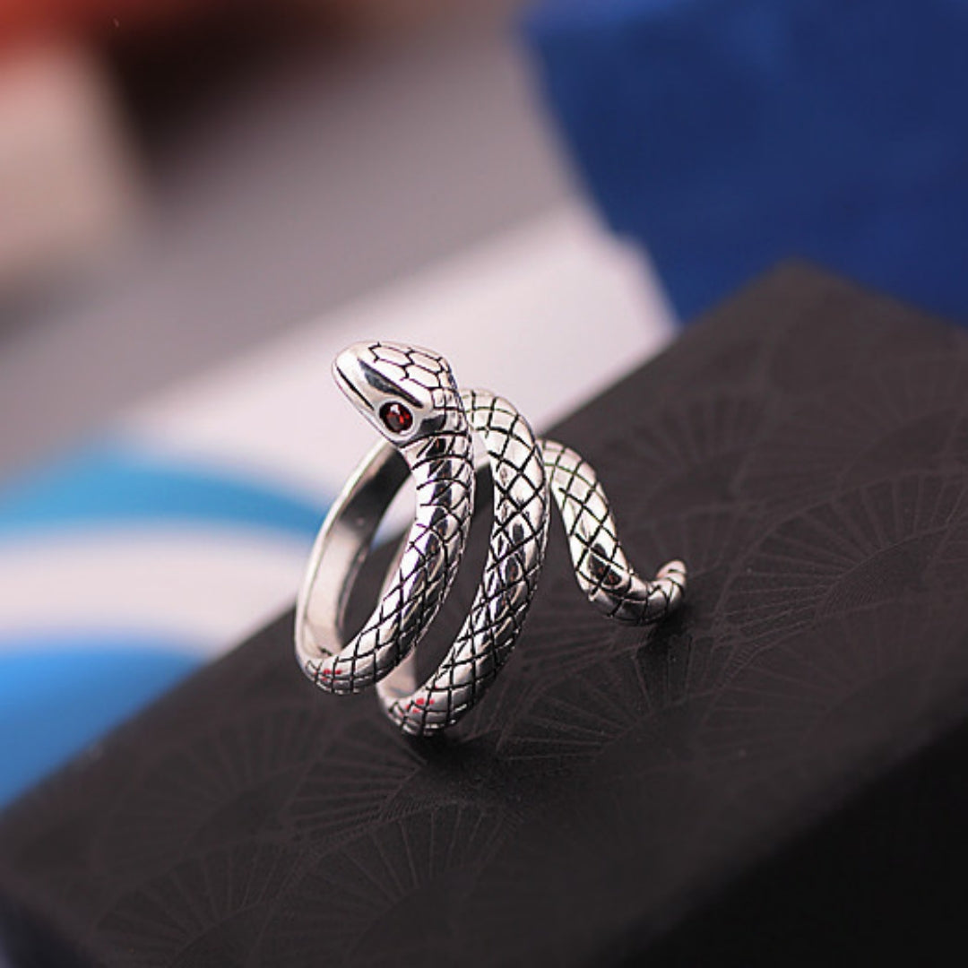 Rockyu 蛇形シルバーリング｜開口デザインの個性派ヴィンテージ指輪