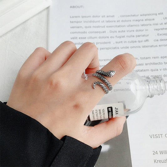 Rockyu 蛇形シルバーリング｜開口デザインの個性派ヴィンテージ指輪