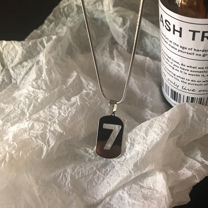 Rockyu メンズ ネックレス 数字7 シルバー ステンレス プレート ペンダント 幸運 シンプル