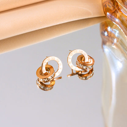 Rockyu ピンクゴールド チタン製ローマ数字ピアス CZダイヤ 両耳セット レディース