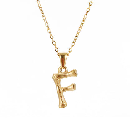 Rockyu ネックレス レディース ゴールド 18金 女性用 アルファベット ペンダント イニシャルネックレス 細い 鎖骨チェーン 恋人 記念 ファッションアクセサリー