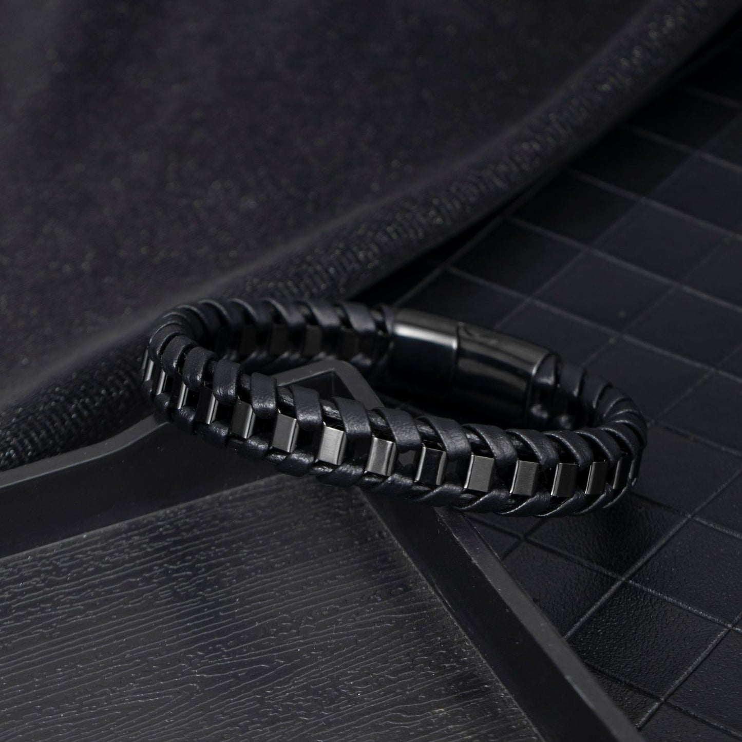 Rockyu メンズ 編み込みレザーブレスレット ステンレス留め具 金属アレルギー対応