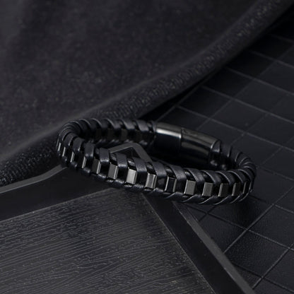 Rockyu メンズ 編み込みレザーブレスレット ステンレス留め具 金属アレルギー対応