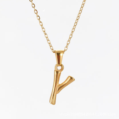 Rockyu ネックレス レディース ゴールド 18金 女性用 アルファベット ペンダント イニシャルネックレス 細い 鎖骨チェーン 恋人 記念 ファッションアクセサリー