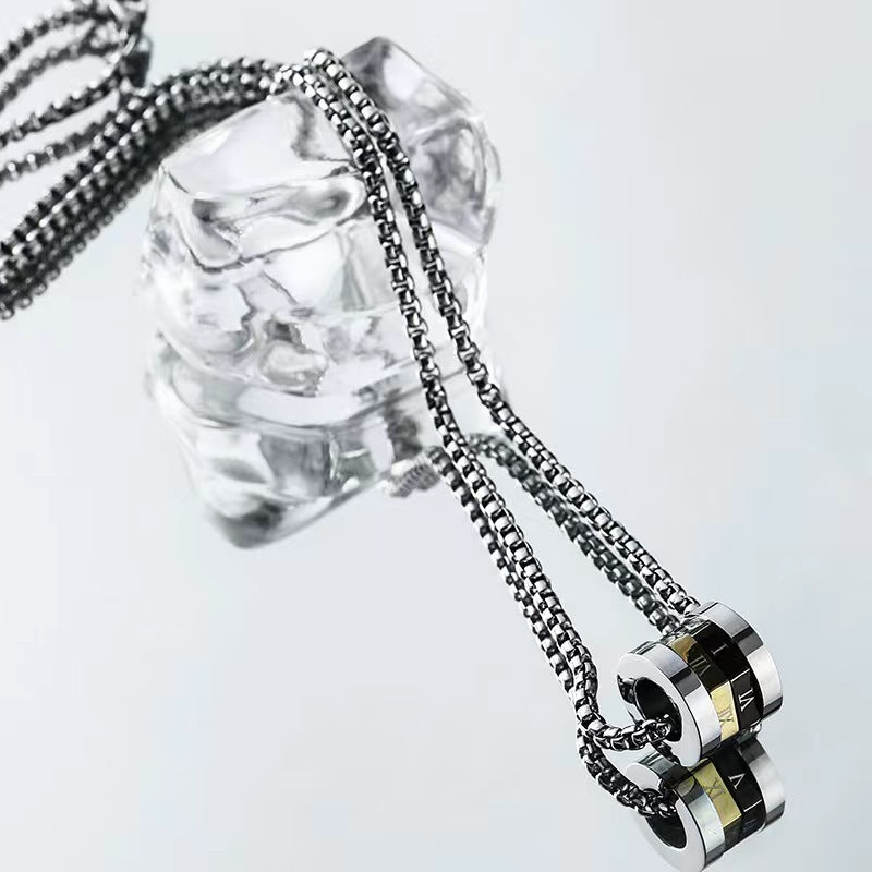 Rockyu ネックレス メンズ ブランド シルバー ローマ字 回転可能 ローマ数字ネックレス ゴールド ブラック リングペンダント チタン