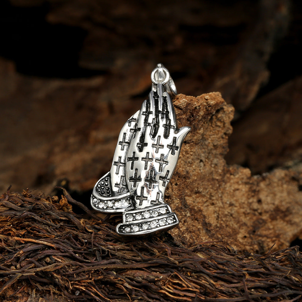 Rockyu 手の祈りネックレス ステンレス製 十字架×刻印入りメンズアクセ