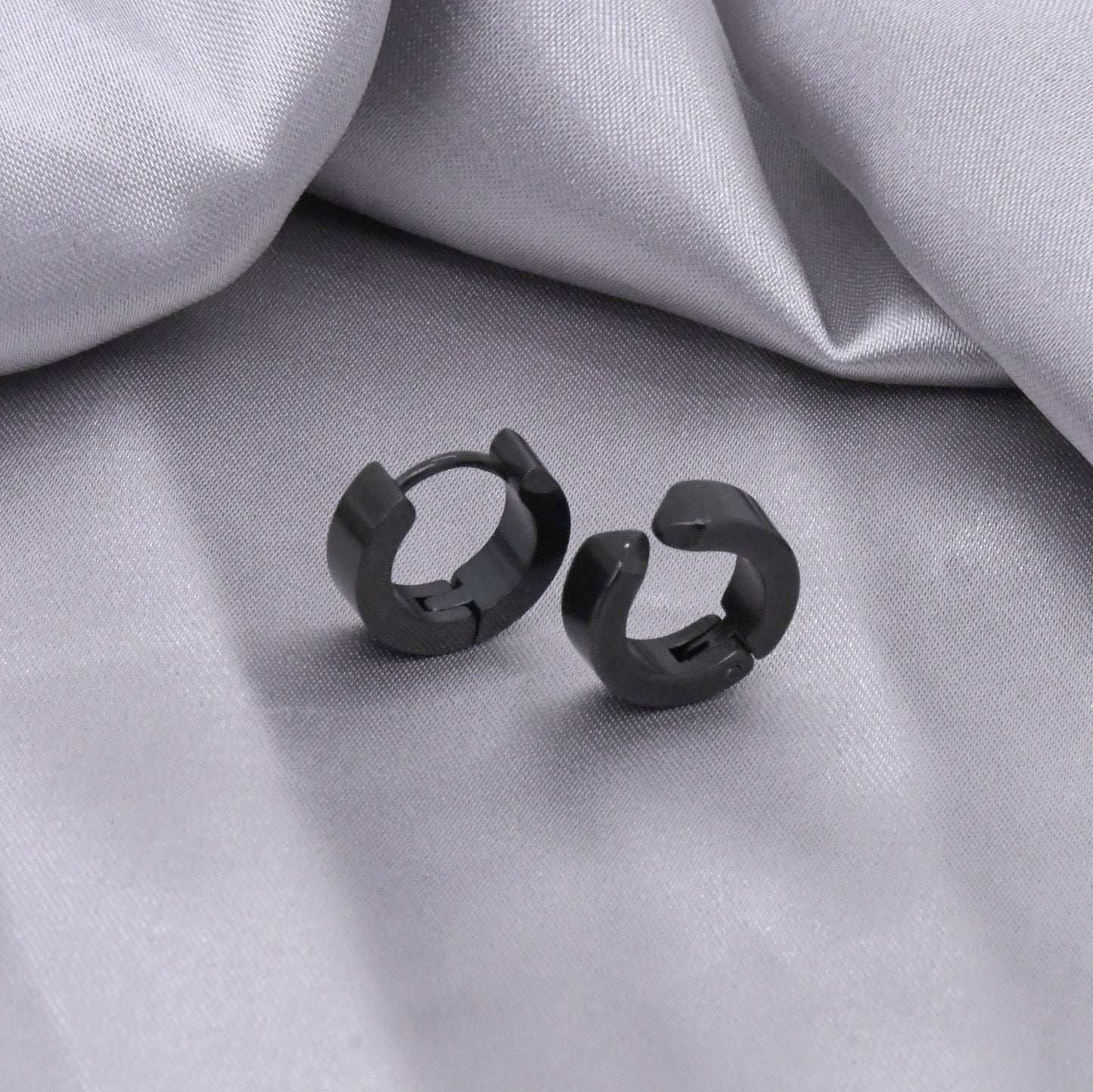 Rockyu ピアス メンズ フェイク フープ チタン製 シルバー&カラーバリエ 穴不要 光面リングイヤリング