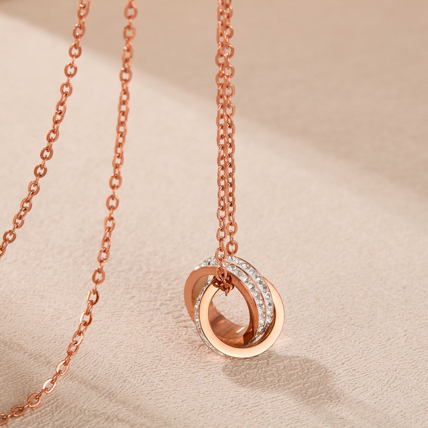 Rockyu ネックレス レディース ピンクゴールド 2連リングペンダント CZ輝石付き