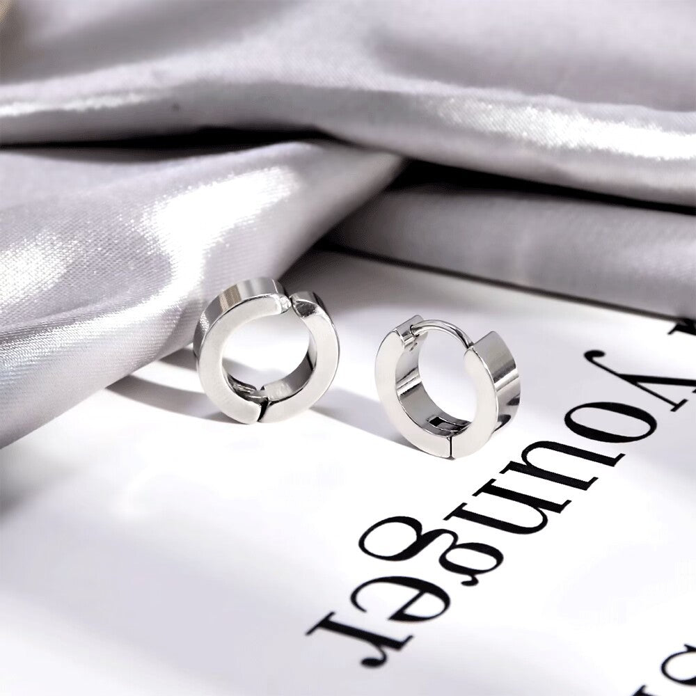 Rockyu フェイクピアス メンズ シルバー 黒 ローマ数字 チタン ノンホール