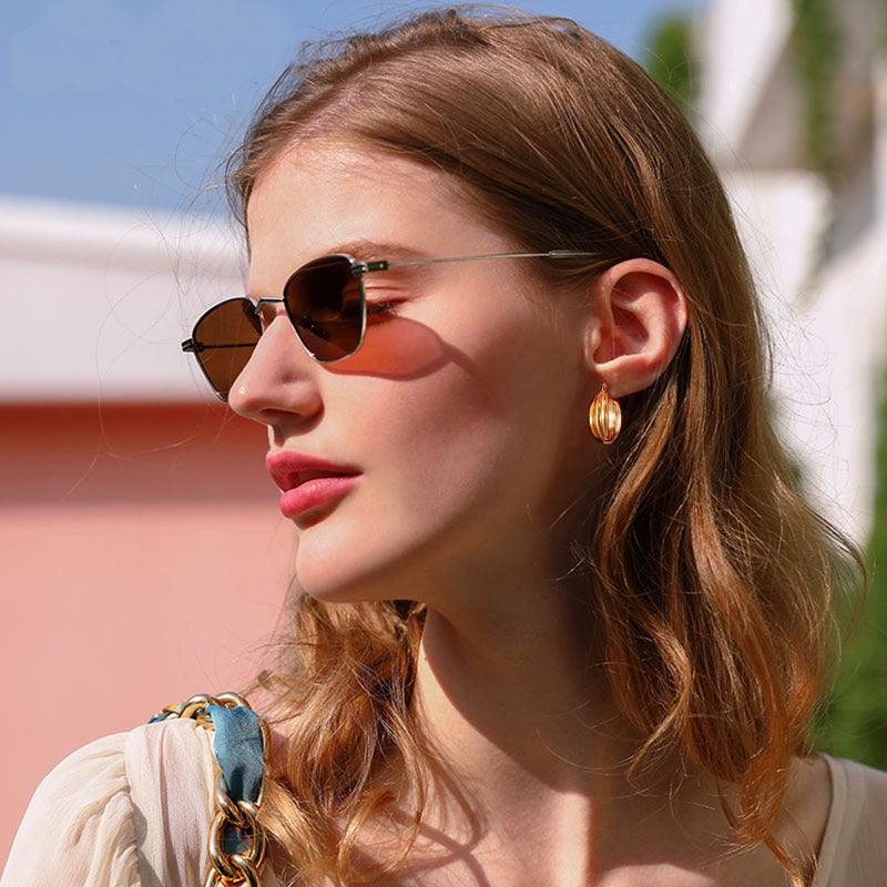 Rockyu レディースピアス 大ぶり三連クロス フープ ゴールド／シルバー チタン製 金属アレルギー対応