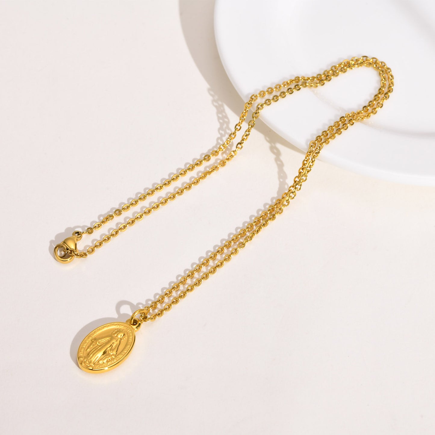 Rockyu ネックレス レディース ゴールド 聖母マリア 楕円ペンダント チタン製 50cmチェーン 金属アレルギー対応