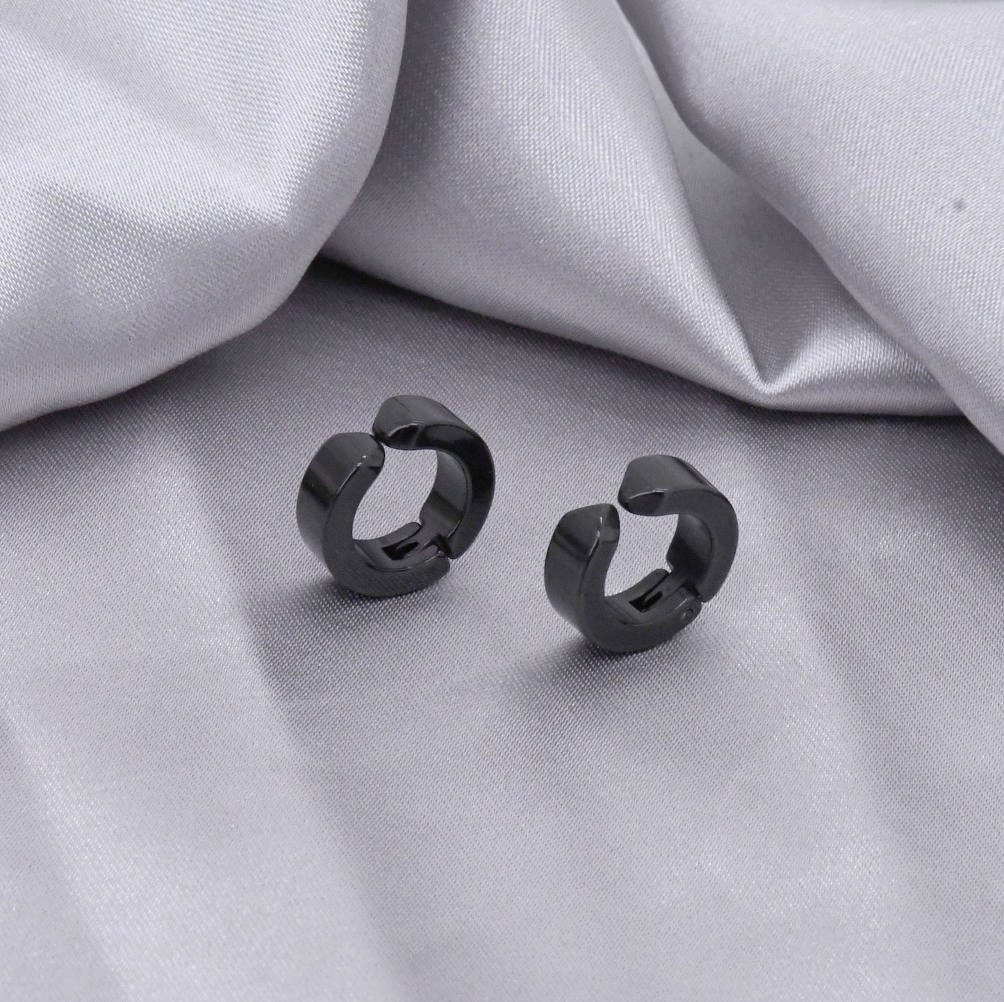 Rockyu ピアス メンズ フェイク フープ チタン製 シルバー&カラーバリエ 穴不要 光面リングイヤリング