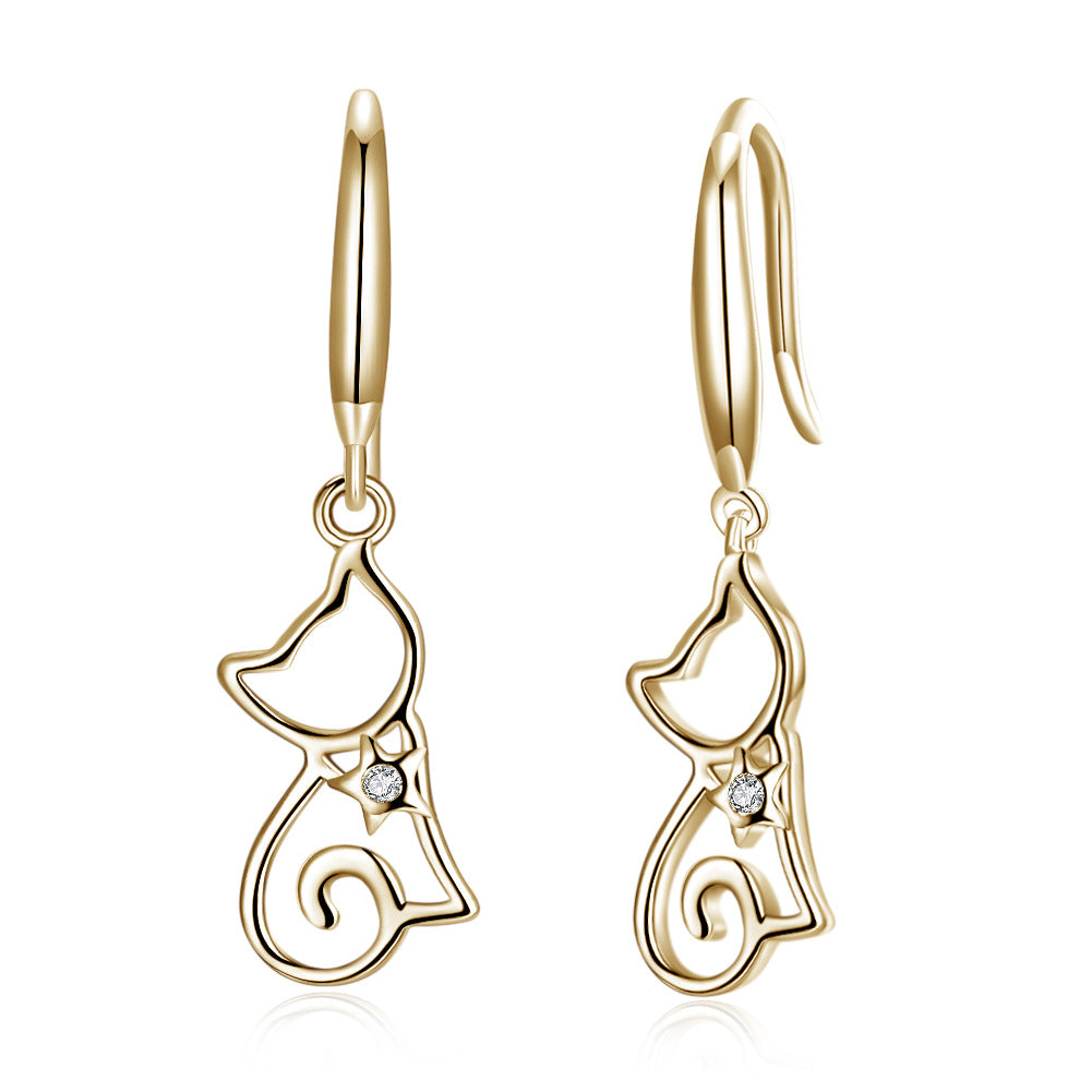 Rockyu 猫モチーフ シルバー925 フックピアス｜キュートで軽やかなレディースアクセ