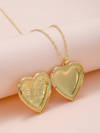 Rockyu レディースネックレス ハートロケット 写真入れ ペンダント シルバー ゴールド 彫刻風デザイン 鎖骨チェーン 記念日 プレゼント