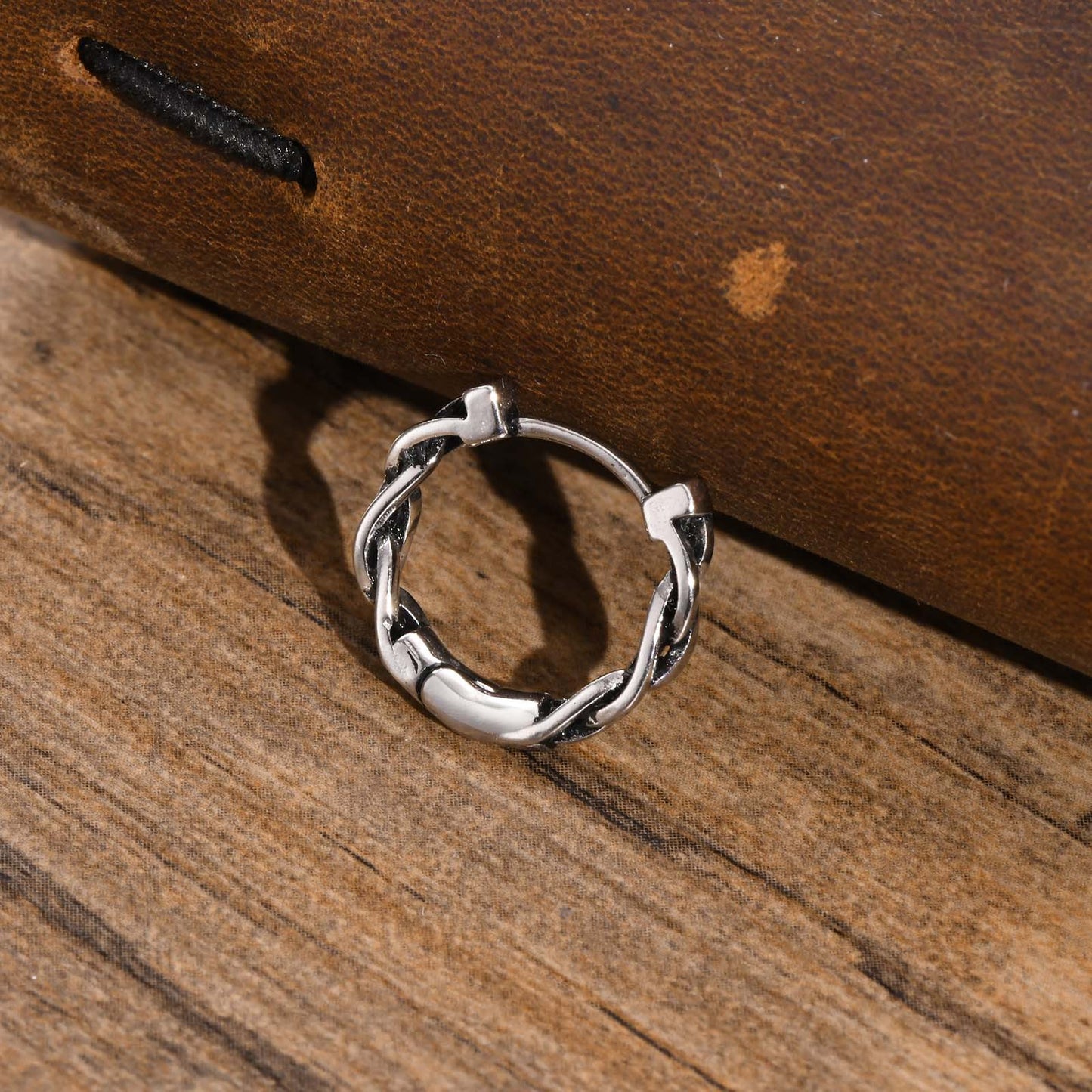 Rockyu メンズ ピアス シルバー ツイストデザイン フープピアス ステンレス鋼 金属アレルギー対応