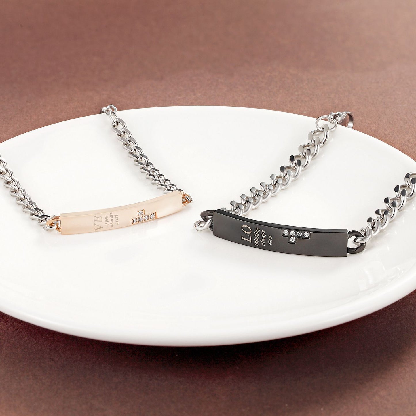 Rockyu ペアブレスレット チタン製 シンプルチェーン ジルコニア付き メンズ＆レディース