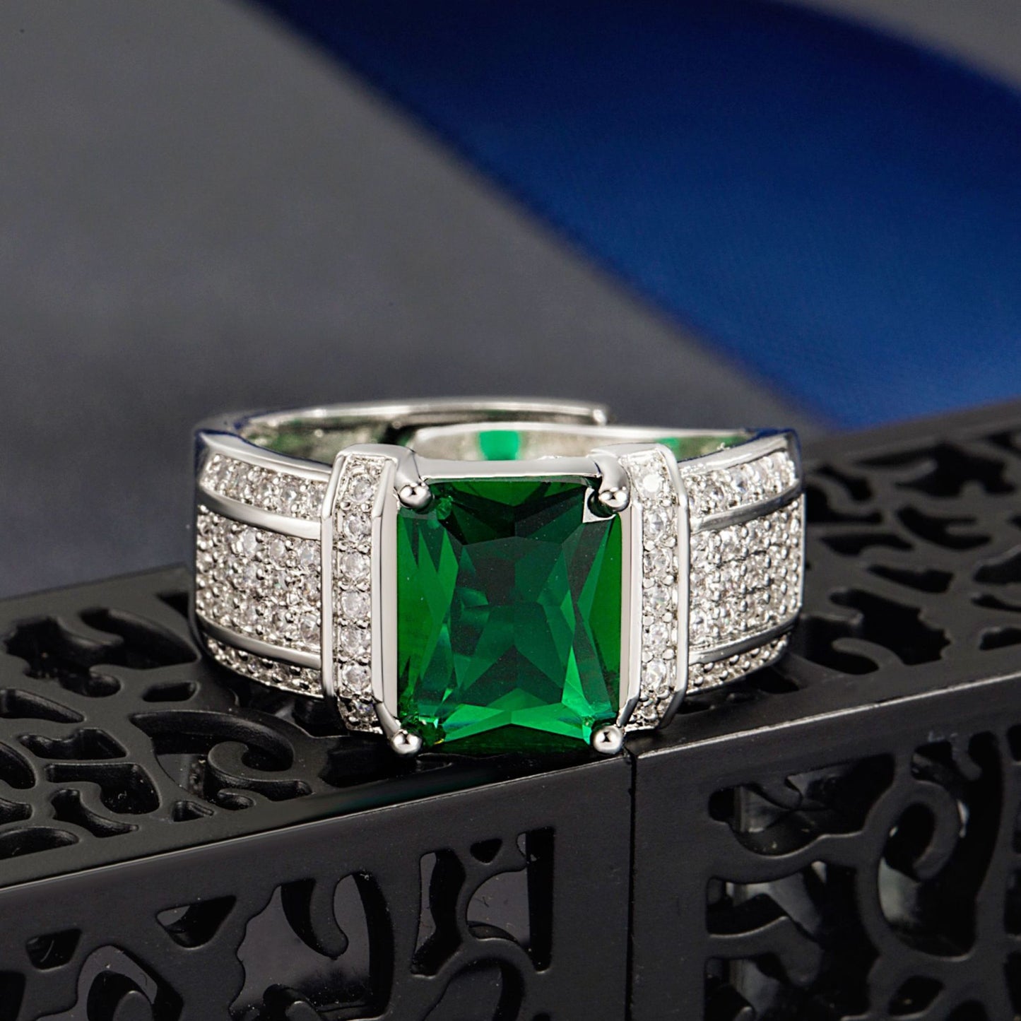 Rockyu 指輪 メンズ 大粒ジルコニア 印台リング 幅広 フリーサイズ 誕生日 記念日 ギフト 銅製