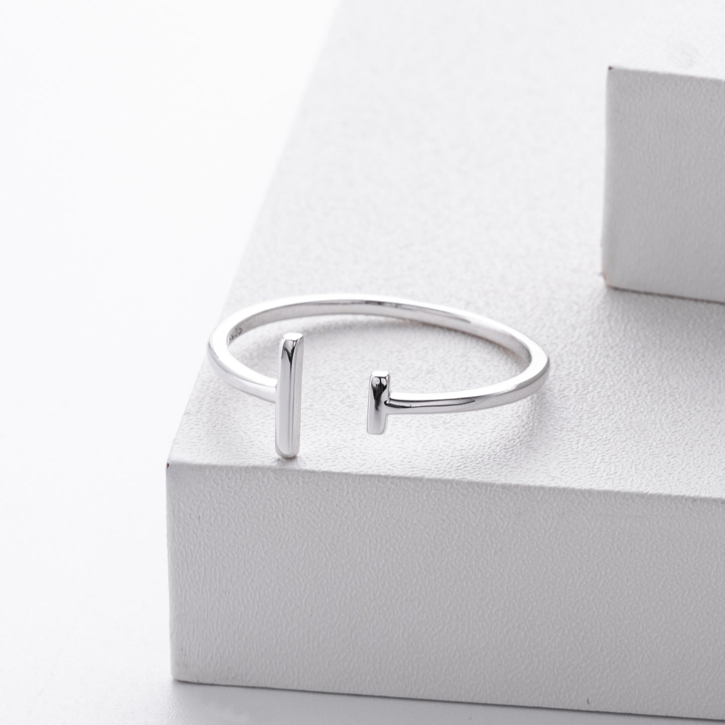 Rockyu シルバー925 レディースリング 平行線デザイン フリーサイズ 純銀 ファッションリング