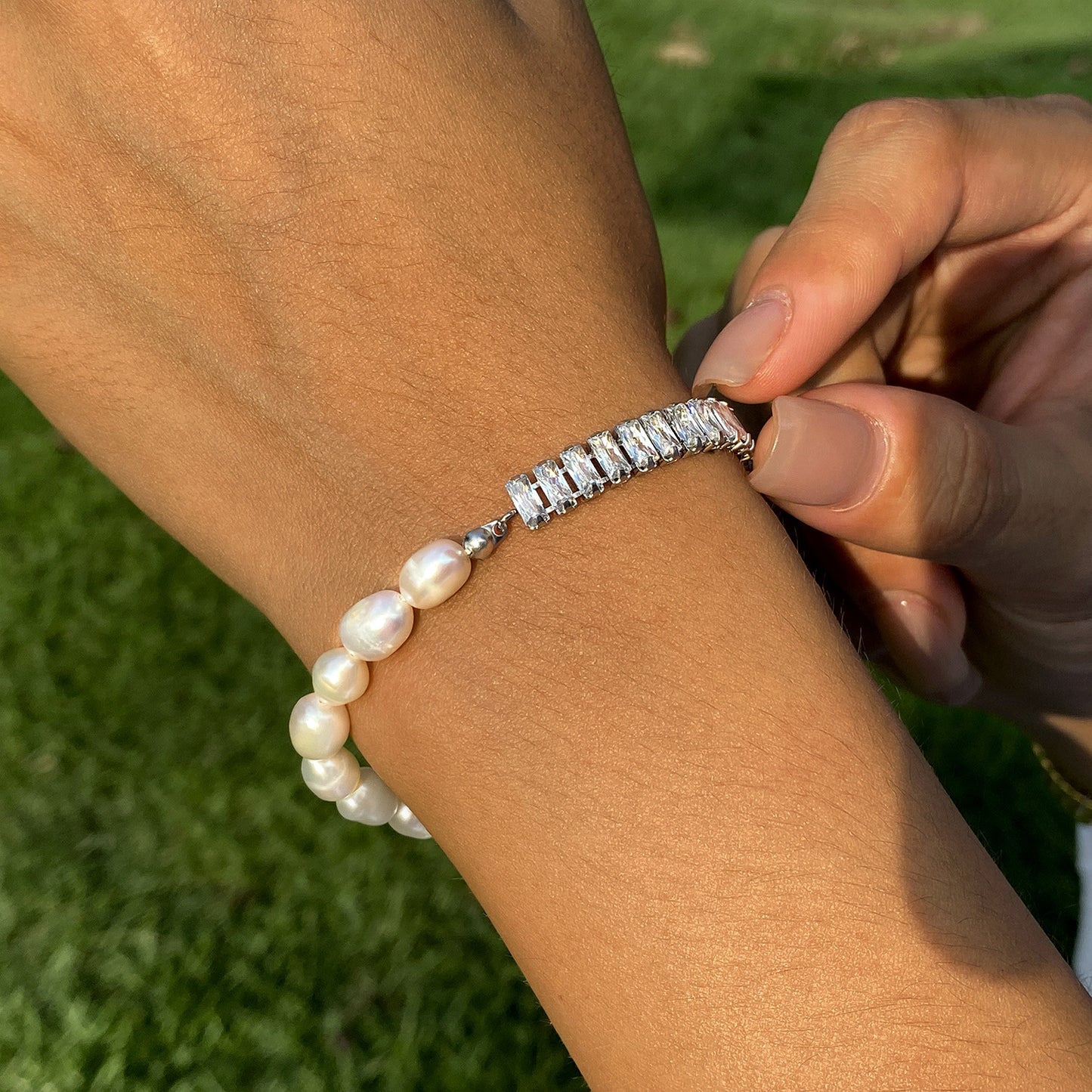 Rockyu ブレスレット レディース パール＆ジルコニア 非対称 ステンレス スチール