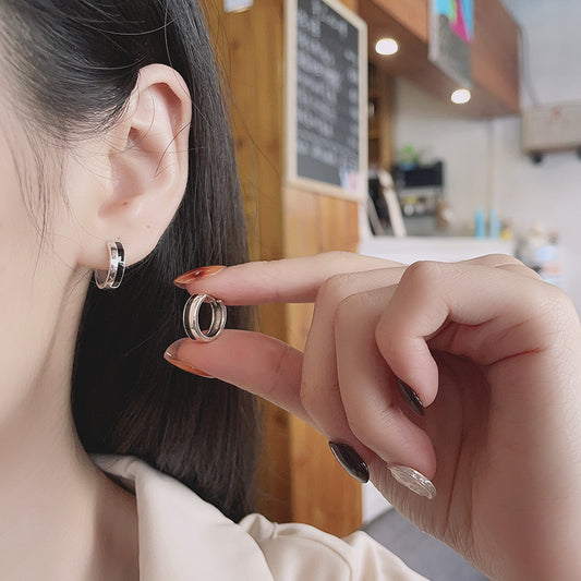 Rockyu シルバー925 ブラックエナメル フープピアス シンプルモダン 男女兼用